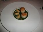 Restaurant Epicure 75008 Paris - Les Saint Jacques et quenelles à la truffe blanche