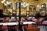 Photo restaurant Paris le Bouillon Chartier 75009 - La salle à manger au cadre authentique de cette brasserie 1900 