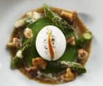 Photo restaurant Paris Le Bristol, trois etoiles michelin - un plat star d'Eric frechon, le talentueux cuisinier 