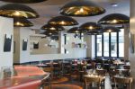 La salle à manger du restaurant italien Corso à Paris 75010