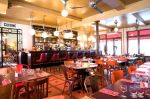 La salle à manger style bistro du Restaurant Les Deux stations à Paris 16e