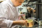 Photo Restaurant paris à Saint Germain des prés - Philippe Belissert, habile cuisinier de ce resto chic étoilé au Michelin 