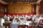 Restaurant Chez Jenny à Paris 3e  - une brasserie alsacienne avec de superbes fresques en marqueterie 