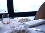 Restaurant le Jules Verne à Paris 7e - une salle à manger élégante 