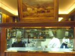 Photo restaurant Paris La Marée - la cuisine ouverte sur la salle 