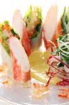 Photo Restaurant Paris le Palace Elysée 75008 - le délicieux « must » de crabe royal d'Alaska et rouleau végétal mangue-agrume 