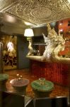 Restaurant aux trois nagas à Paris 16e - l'entrée et les fameux nagas- Métro Passy 