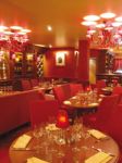 Restaurants La Villa Corse à Paris 15e - une vue sur la salle de ce resto chaleureux 