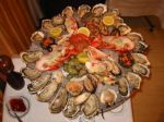 restaurant le Wepler à Paris 18e - un superbe plateau de fruits de mer, de cette brasserie réputée 