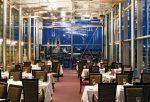 Restaurant Libanais Zyriab à Paris 5e - La salle à manger le soir avec vue sur Notre Dame 