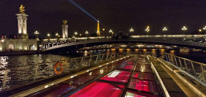 bateaux parisiens 14 juillet