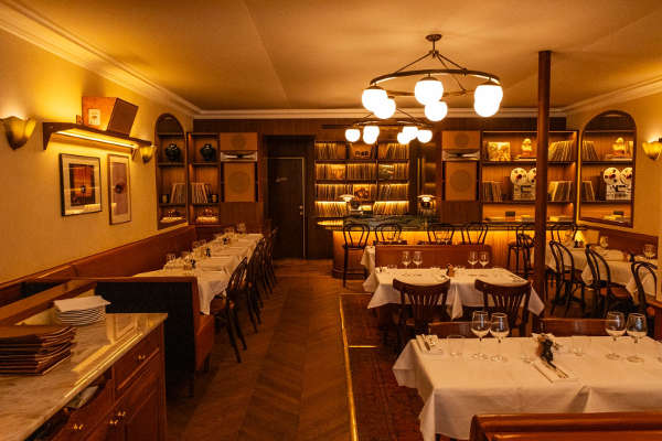 billie restaurant s1