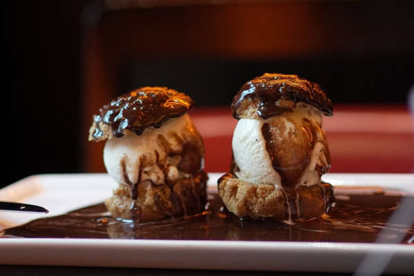 editeurs restaurant paris profiteroles