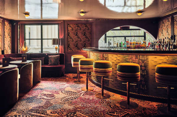 lucas caron restaurant paris bar
