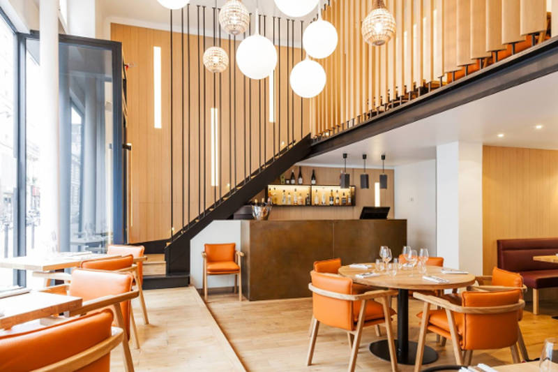 Restaurant le 122