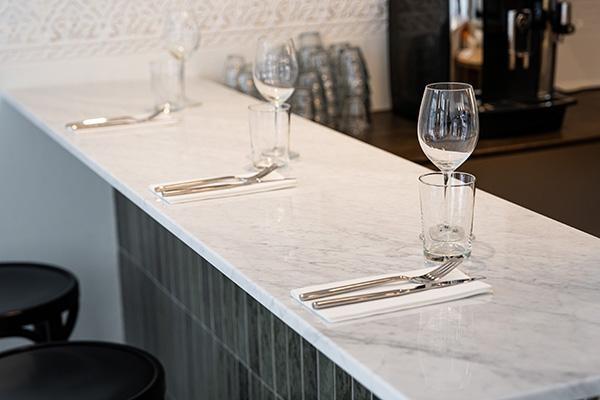 alluma salle17 restaurant paris 75011 600
