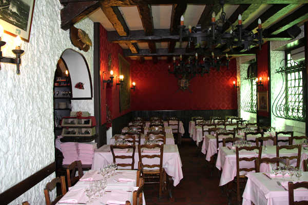 derrick catalan restaurant paris 75015 s1