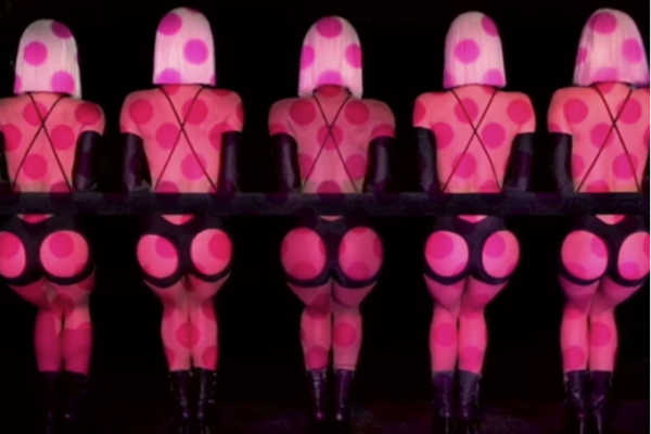 Soirée Saint Valentin au Crazy Horse