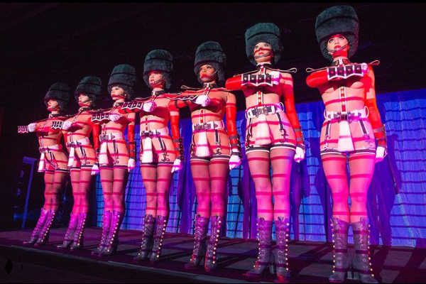 crazy cabaret paris tab1