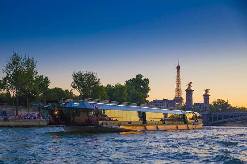 Dîner croisière de Noël à bord des Bateaux Mouches