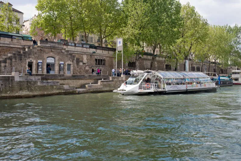 Paris sur la Seine en Batobus