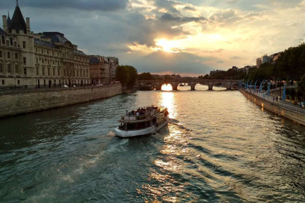 Duo croisière du 14 juillet et dîner