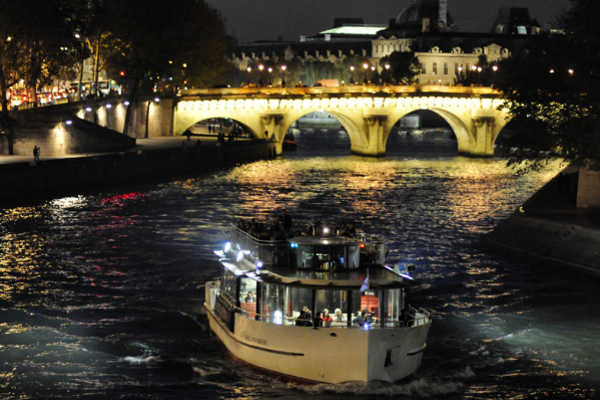 Croisière des Vedettes du Pont Neuf