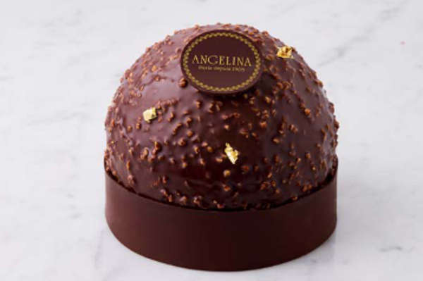 angelina noel 2024 trocadero