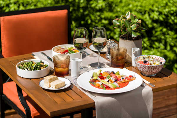 La Bauhinia ouvre sa terrasse d’été