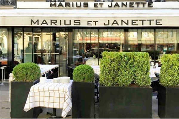   La terrasse de Marius et Janette