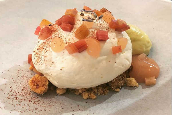Restaurant Rooster : le cheese cake à la rhubarbe