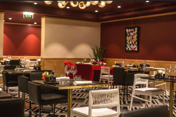 w warwick paris 75008 2