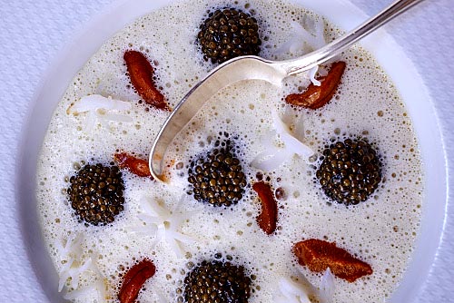 Abeille Shangri La : la royale d'oursin et caviar