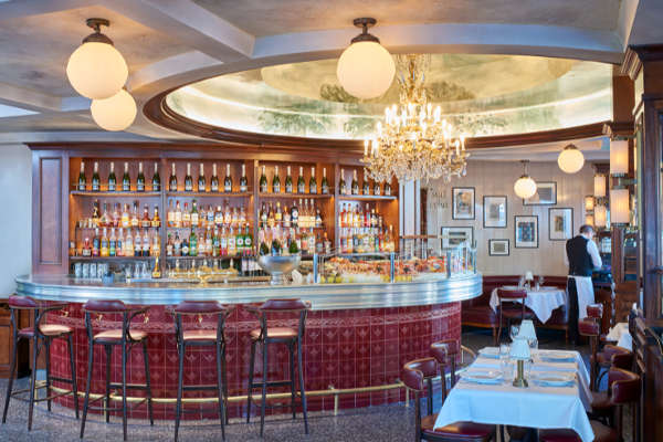 Restaurant l'Alsace à Paris 8ème les huitres