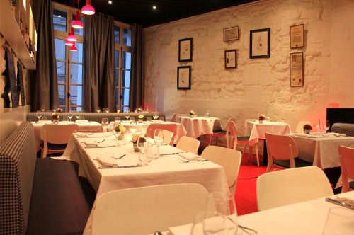 louvre bouteille salle