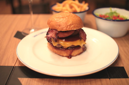 canard champagne restaurant duck burger 1