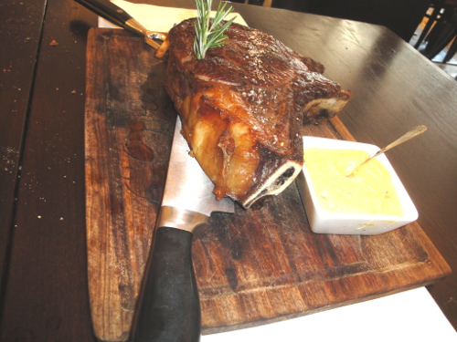 Restaurant Les Crocs de l'Ogre : une côte de boeuf rgrillée à souhaits