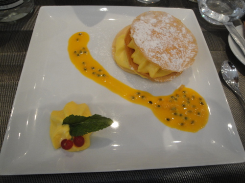 Restaurant Touch In : le  millefeuille mangue passion