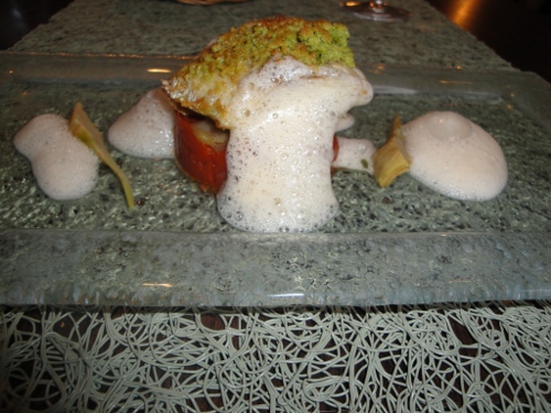 Restaurant le Grand Méricourt à Paris 12e - le bar couronné d'écume de langoustine Restaurant le Grand Méricourt à Paris 12e - le bar couronné d'écume de langoustine