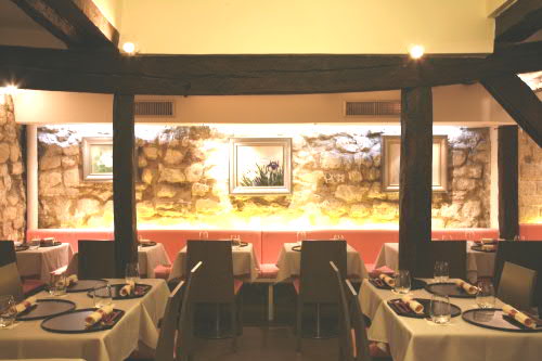 Photo restaurant Paris - la salle à manger de ce resto japonais de Saint-Germain des pres Photo restaurant Paris - la salle à manger de ce resto japonais de Saint-Germain des pres