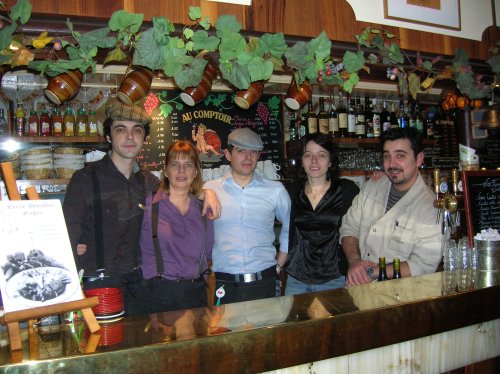 Restaurant Le Réveil du Xe à Paris 10e - l'équipe de ce resto sympa et rétro 