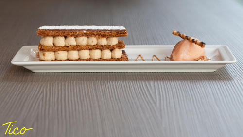 Le millefeuille au duclce de lecche du restaurant Tico à Paris 8e Le millefeuille au duclce de lecche du restaurant Tico à Paris 8e