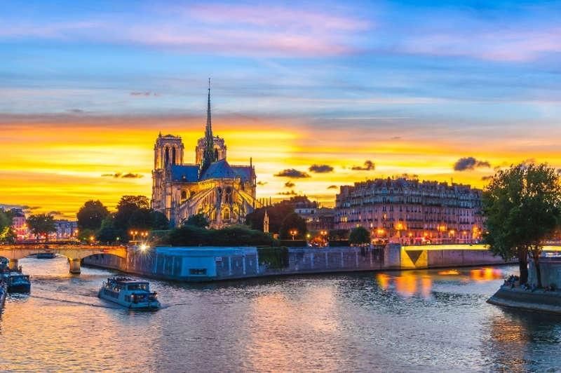 Diner croisière sur la Seine à Paris