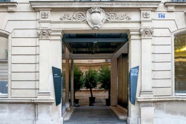 Le 39 V restaurant Métro Georges V