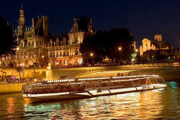 croisière du Nouvel An à bord d’un Bateau Mouche