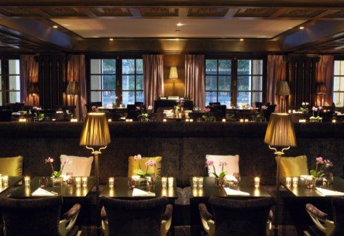 First, agréable restaurant de l'Hôtel Westin