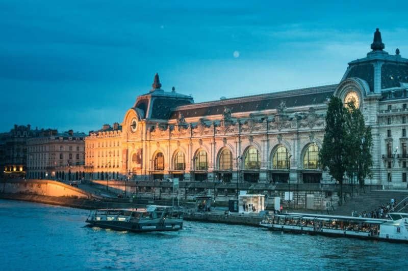 dinner cruises on the Seine