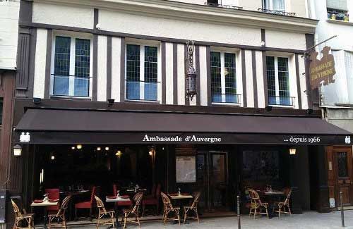 Ambassade d'Auvergne, la terrasse du restaurant