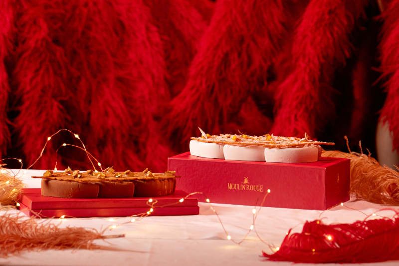 bûches de Noël 2025 du Moulin Rouge