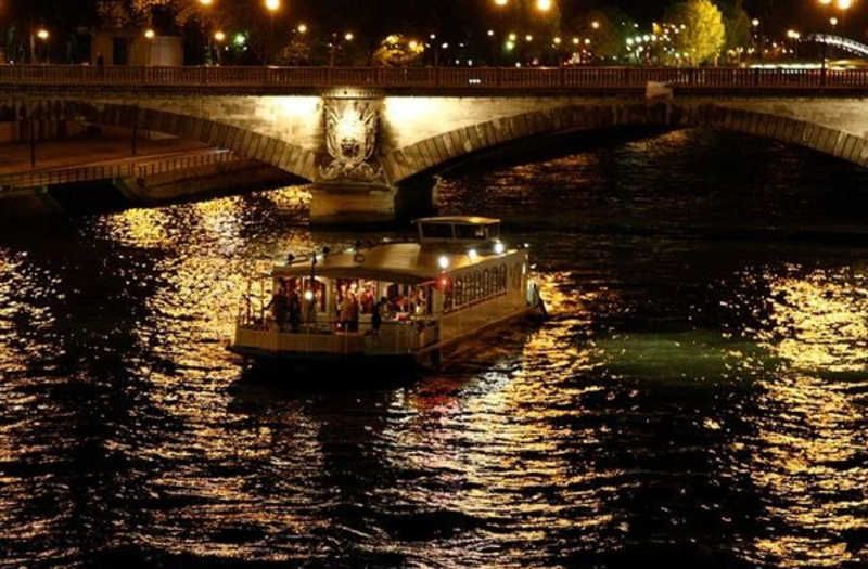 Croisière coucher de soleil au champagne